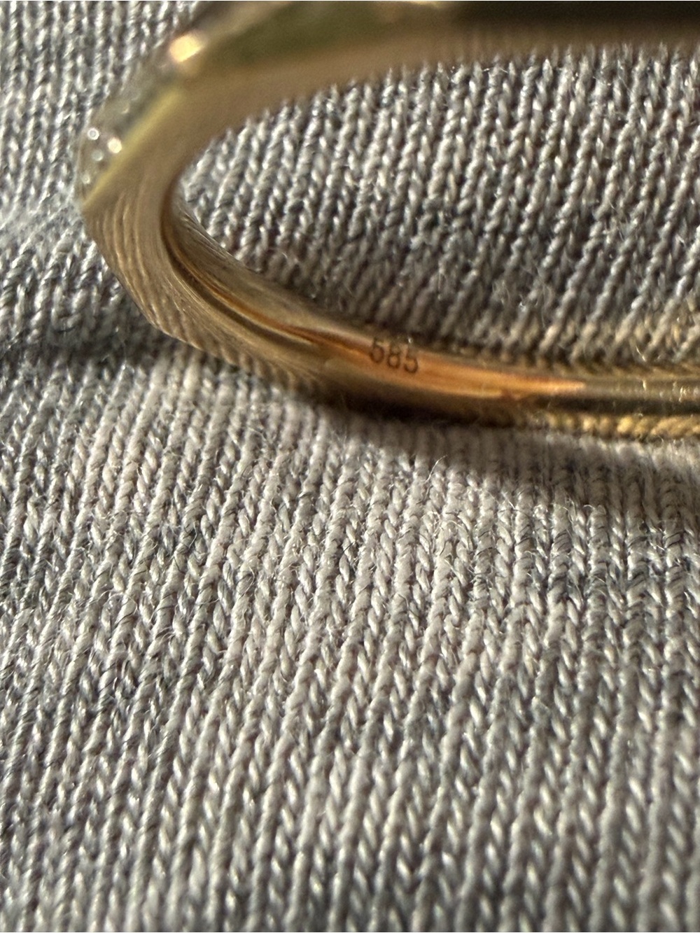 Kendra Scott 585 14k Gold Diamond band ring - Picture 13 of 13